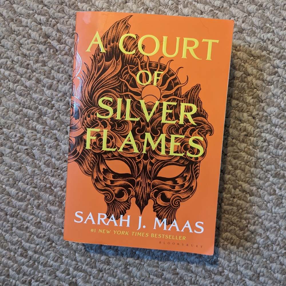 A Court of Silver Flames Book